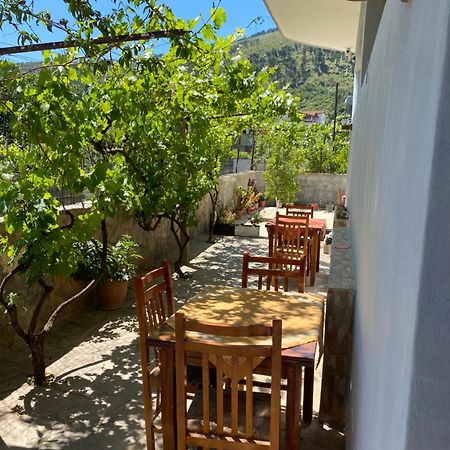 Guesthouse Seli Berat Exterior foto
